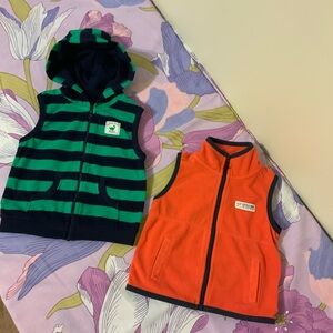 EUC Carter’s 2 Pc Toddler Fleece Vest & hooded